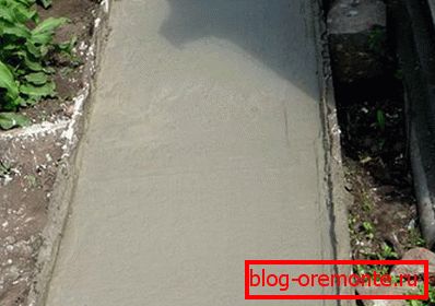 1 deo cementa 3 dela peska (mora se očistiti, odnosno bez nečistoća i stranih supstanci).3 dijela granitnog šljunka (5-10 mm).Plastifikator 05, -3% ukupne mase. Ova supstanca mora biti dodatka razređena.Polipropilensko vlakno brzinom od 600 grama po 1 kubnom metru smeše.Voda (prema situaciji). Proces stvaranja