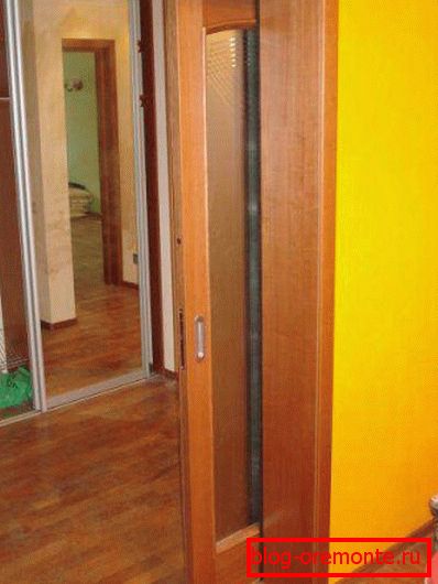 Odnopolnoe kućište kliznih vrata