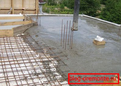 Armature vam omogućava da izgradite čak i plafonski betonski plafon Armature vam omogućava da izgradite čak i plafonski betonski plafon
