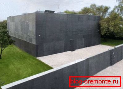 Beton je čak korišten i za sakupljanje bombi. Beton je čak korišten i za sakupljanje bombi.