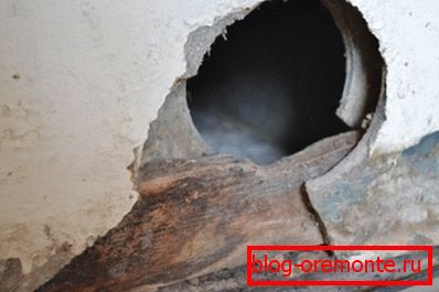 Dalji kontakt sa vodom ne koristi materijal. Na slici - pregrada između kupatila i kuhinje. Dalji kontakt sa vodom ne koristi materijal. Na slici - pregrada između kupatila i kuhinje.