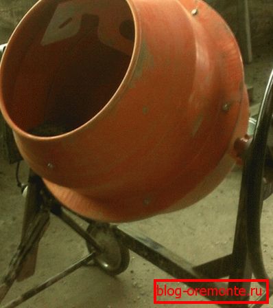 Za samo-mešanje vodonepropusnog betona ne postoji nikakav alat bolje od betonskog miksera! Za samo-mešanje vodonepropusnog betona ne postoji nikakav alat bolje od betonskog miksera!