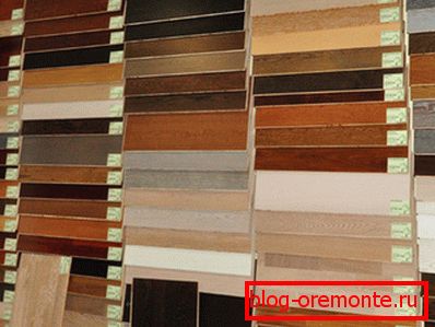 Fotografija prozora sa različitim obrascima laminatnog poda Fotografija prozora sa različitim obrascima laminatnog poda