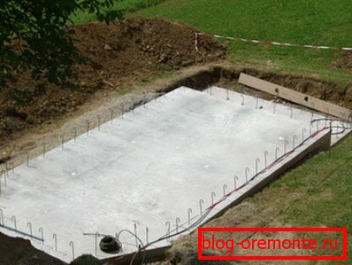 Spremna monolitna ploča Spremna monolitna ploča