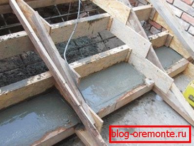 Kako je betonsko stepenište lijevanje Kako je betonsko stepenište lijevanje