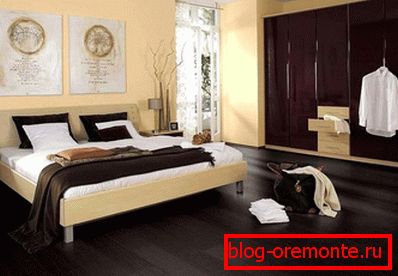 Wenge laminat u spavaćoj sobi