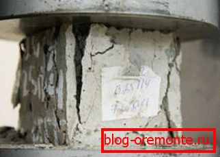Amaterska fotografija uzorka na kojoj se testiraju snage Amaterska fotografija uzorka na kojoj se testiraju snage