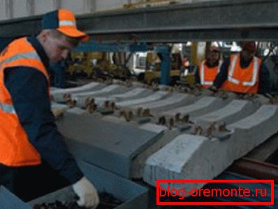 Postavljanje šina i betona pre postavljanja na nasip Postavljanje šina i betona pre postavljanja na nasip