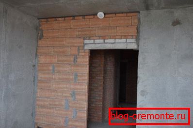 Pre nanošenja bilo kakvih završnih materijala, površinu zida premazati premazom Pre nanošenja bilo kakvih završnih materijala, površinu zida premazati premazom