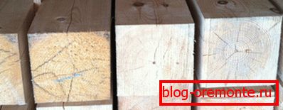 Prilikom izbora materijala pažljivo pregledajte kraj drveta, ako je na njemu puno pukotina, onda će takvo drvo brzo pasti zbog padova temperature Prilikom izbora materijala pažljivo pregledajte kraj drveta, ako je na njemu puno pukotina, onda će takvo drvo brzo pasti zbog padova temperature