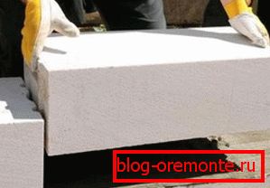 Potrošnja lepka je mnogo manja nego kod upotrebe cementnog maltera Potrošnja lepka je mnogo manja nego kod upotrebe cementnog maltera