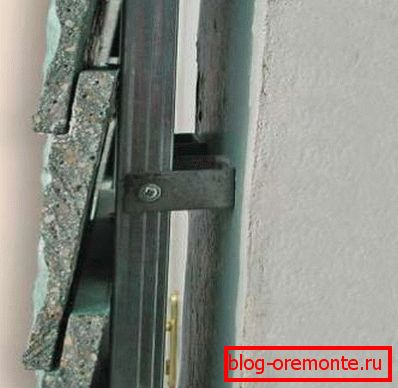Pričvršćivanje panela do vertikalnog metalnog profila Pričvršćivanje panela do vertikalnog metalnog profila