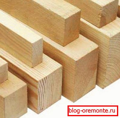 Građevinski materijal različitih veličina. Građevinski materijal različitih veličina.