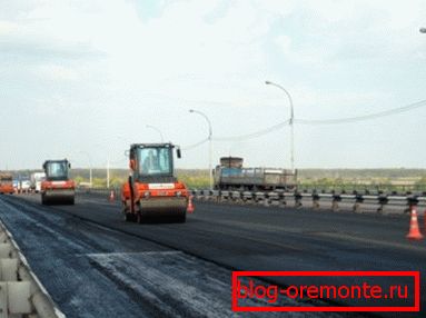 Asfalt vibriranog betona u procesu polaganja Asfalt vibriranog betona u procesu polaganja