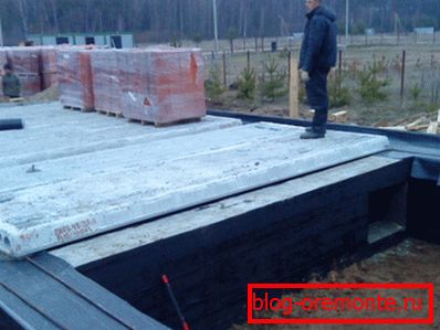 Ojačane betonske šuplje ploče kao deo temeljne kuće budućnosti Ojačane betonske šuplje ploče kao deo temeljne kuće budućnosti